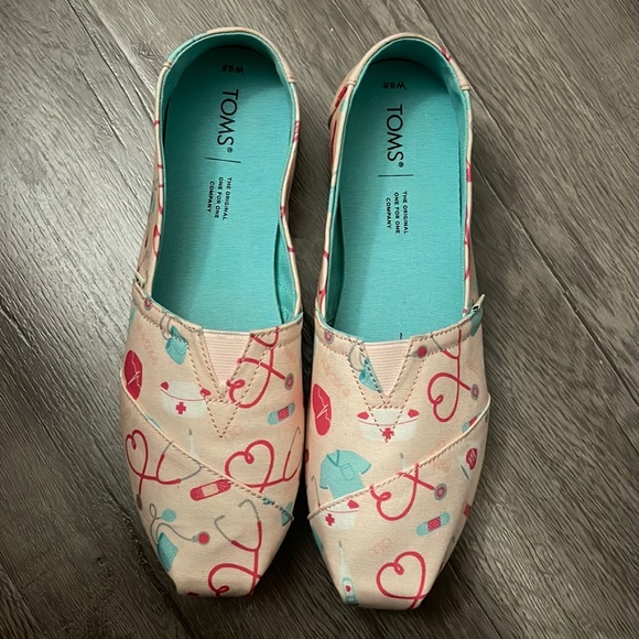 Toms Shoes - Toms Nurse’s Special Edition shoes